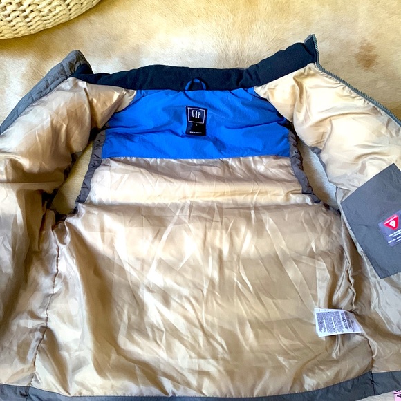 Mens GAP Brand NEW Gray Luxury DOWN Alternative Winter Puffer VEST - Picture 11 of 15